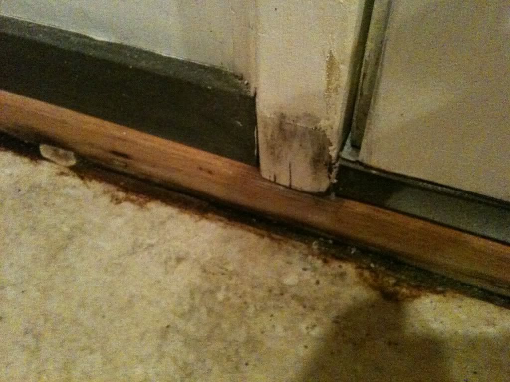 Leaking Door & Leaking Door